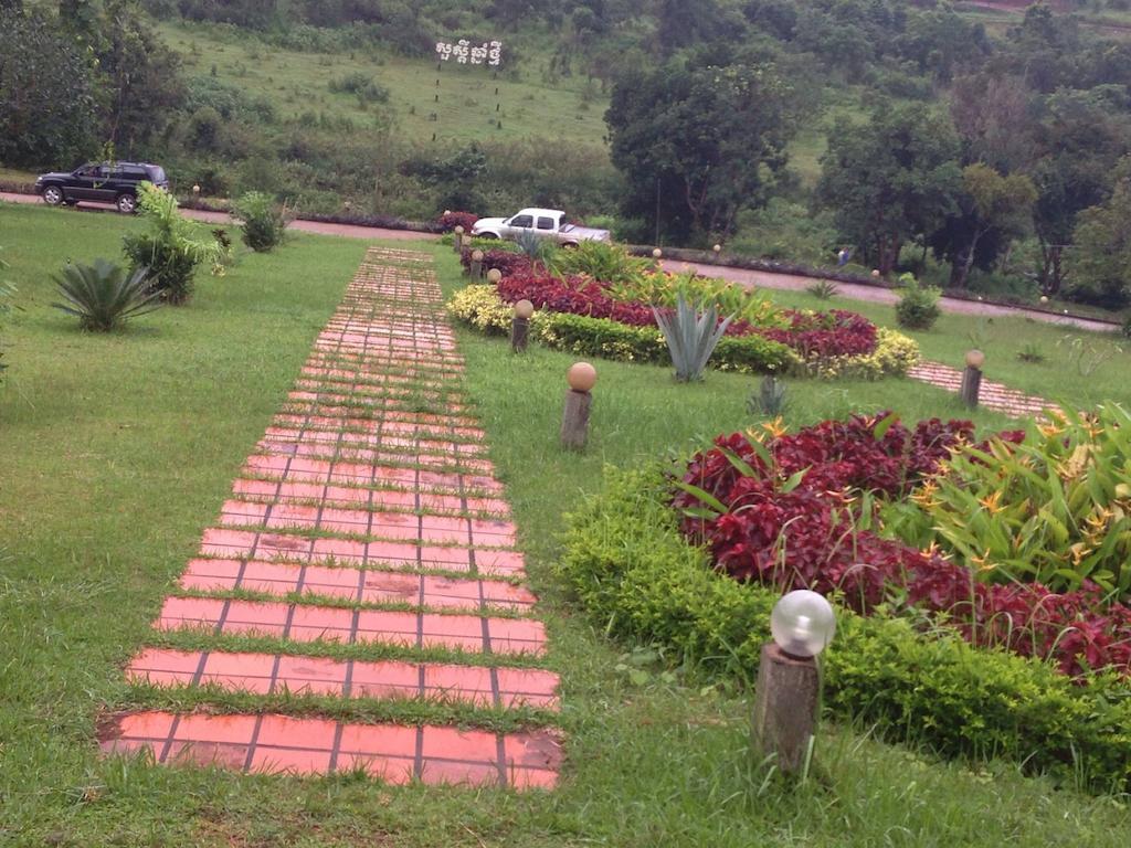 Mondulkiri Hotel Senmonorom Buitenkant foto
